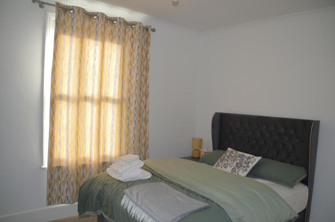 Two Bedroom Apartment In Λονδίνο Εξωτερικό φωτογραφία